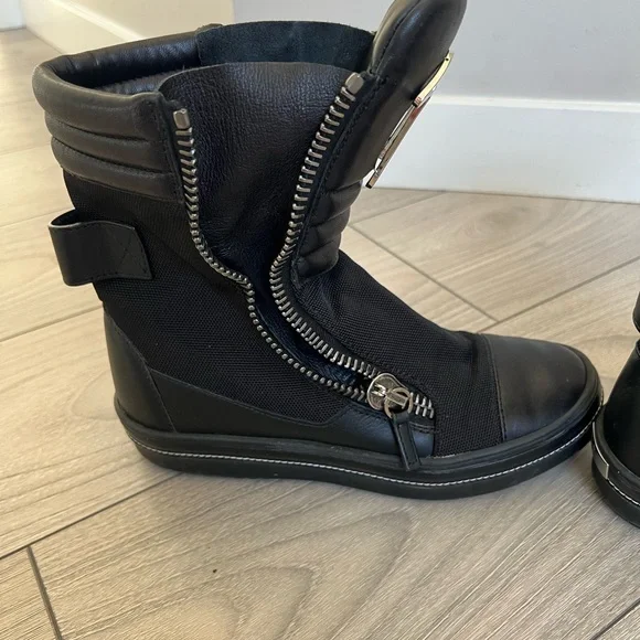 Designer boots - Picture 8 of 9